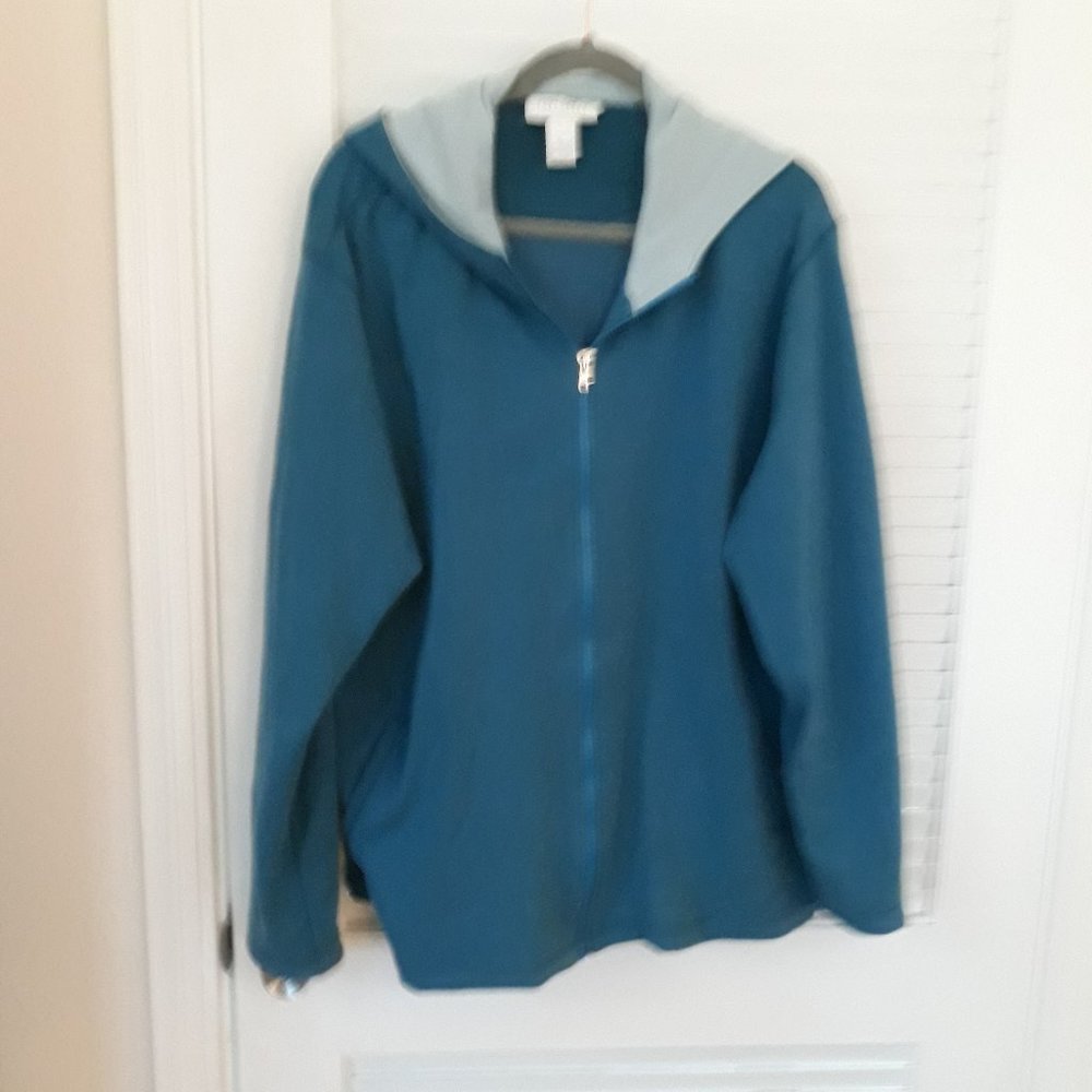 Versatile Jacket 2X fits smaller Discount Shipping